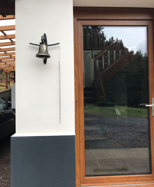 cloche entree de maison en bronze fabriquee par la Fonderie Paccard