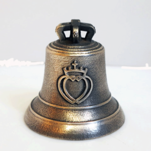 Bell as an original personalized gift item for a birthday, baptism, wedding, with Vendean hearts