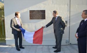 Plaque en bronze pour l'cole maternelle Simone Veil  Drancy