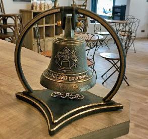 Cloche de comptoir en bronze ersonnaliseeloche pour cour de rcration d'cole primairenze?